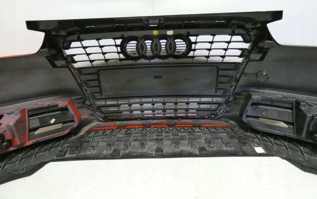 Audi a1 2010-2014 8x0807432 2010-2014 бампер перед передний в Украине