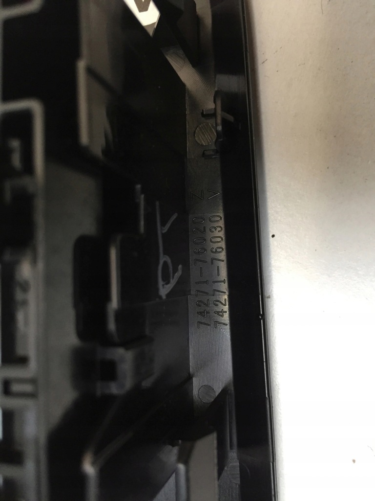 фото №3, Lexus ux 250h панель переключатель окон задняя правый