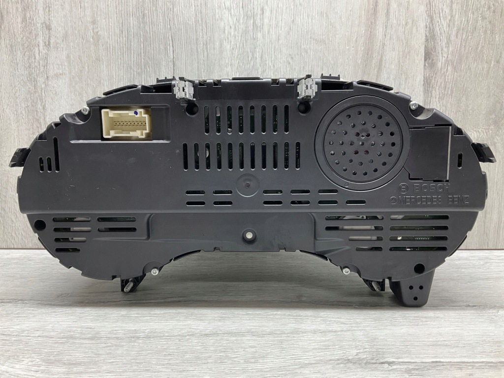 фото №10, Mercedes-benz gla w156 2017 середина лічильник / спідометр