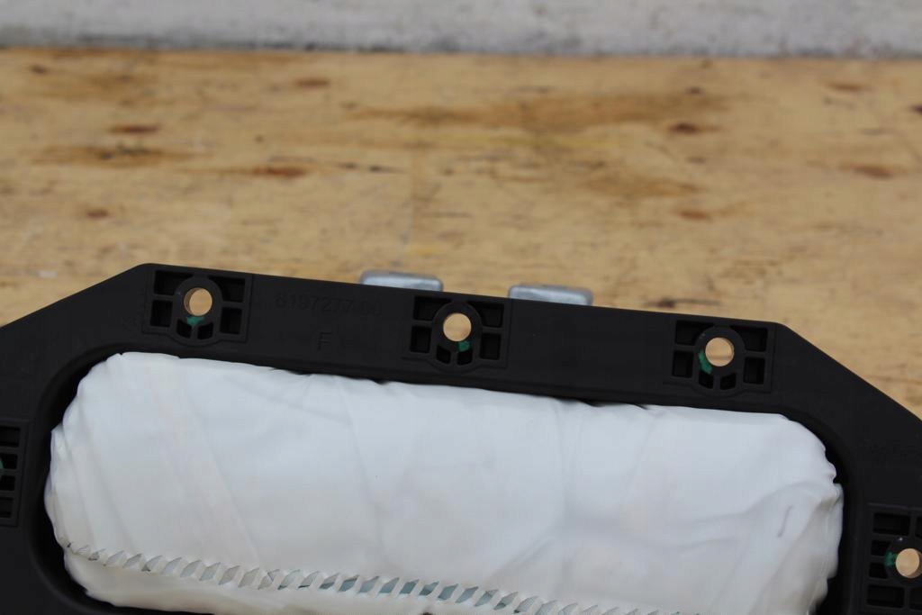 Подушка пассажира подушка безопасности volvo v40 2 cc 2015 Оригинал