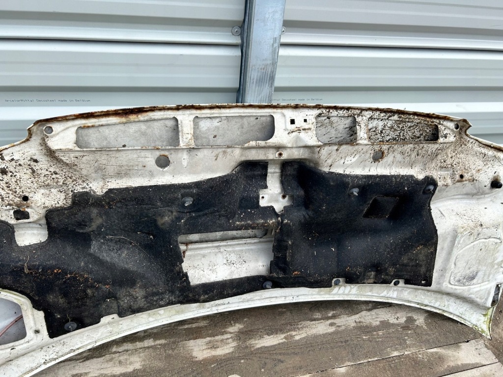 Капот крышка двигателя vw t4 Цена