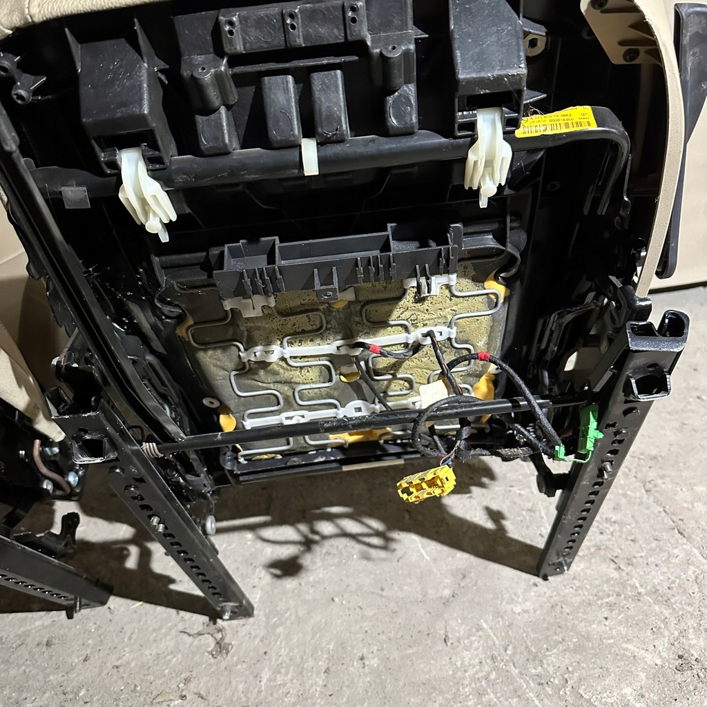 фото №7, Сиденья заднее сиденье кожа mercedes-benz skl w171