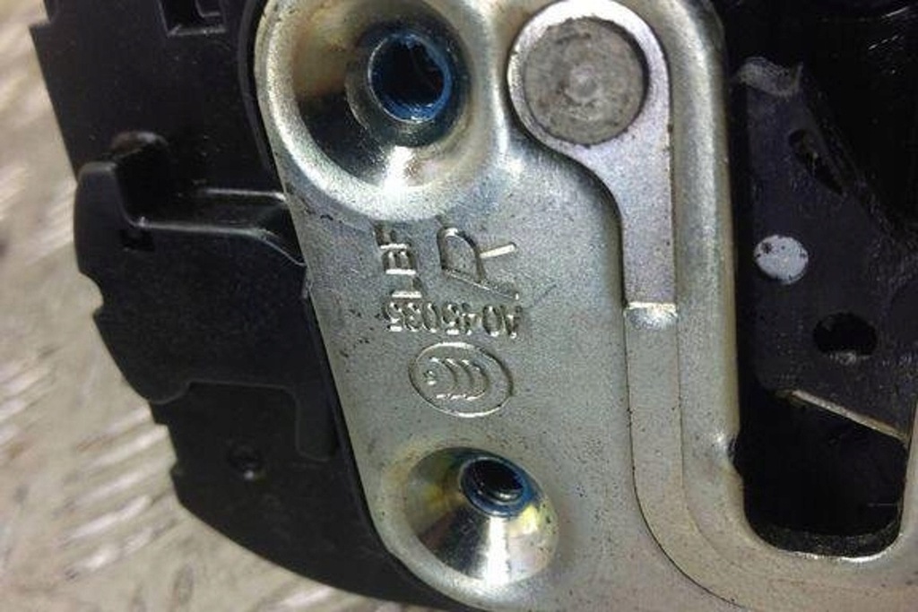 фото №8, Замок задніх правих двері hyundai i40 cw vf a045035 1.68l дизель 100kw