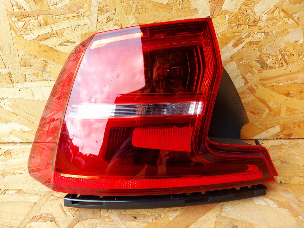 фото №1, Лампа задня ліва volvo s90 2016+ задня оригінальна 31655286