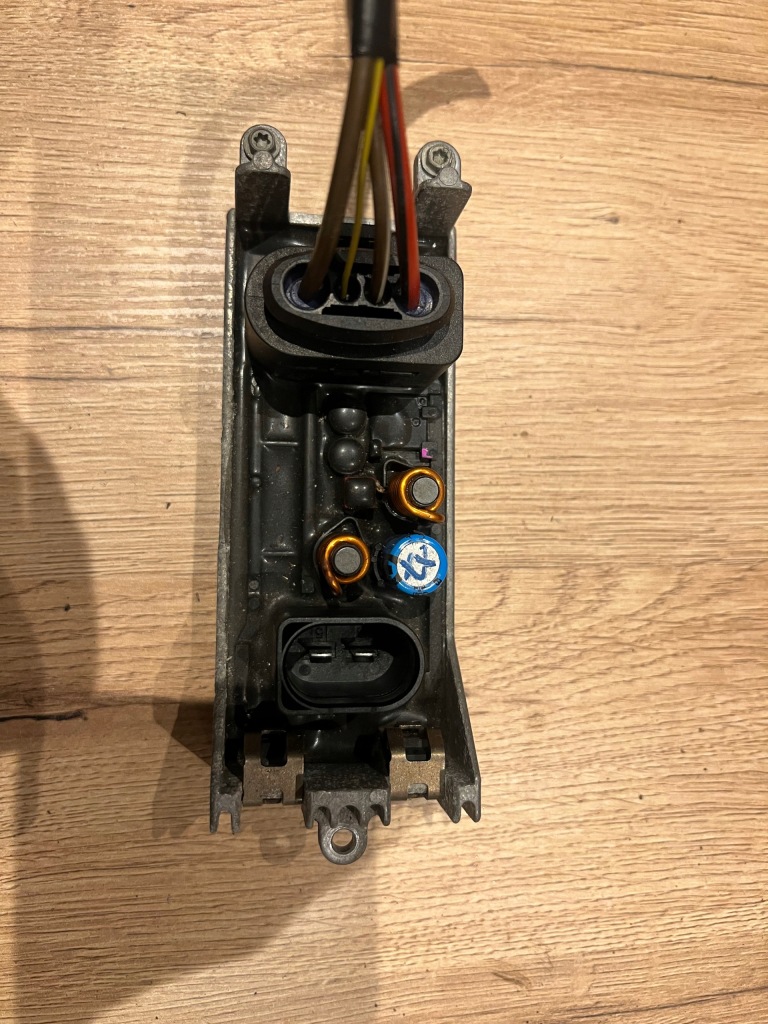 фото №1, Резистор резистор вентилятор audi a8 d3 lift 4e0820521b