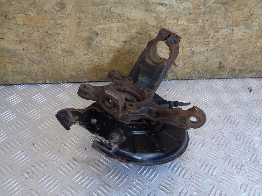 фото №6, Поворотный кулак ступица правая перед audi a3 8p 03- 2.0 tdi