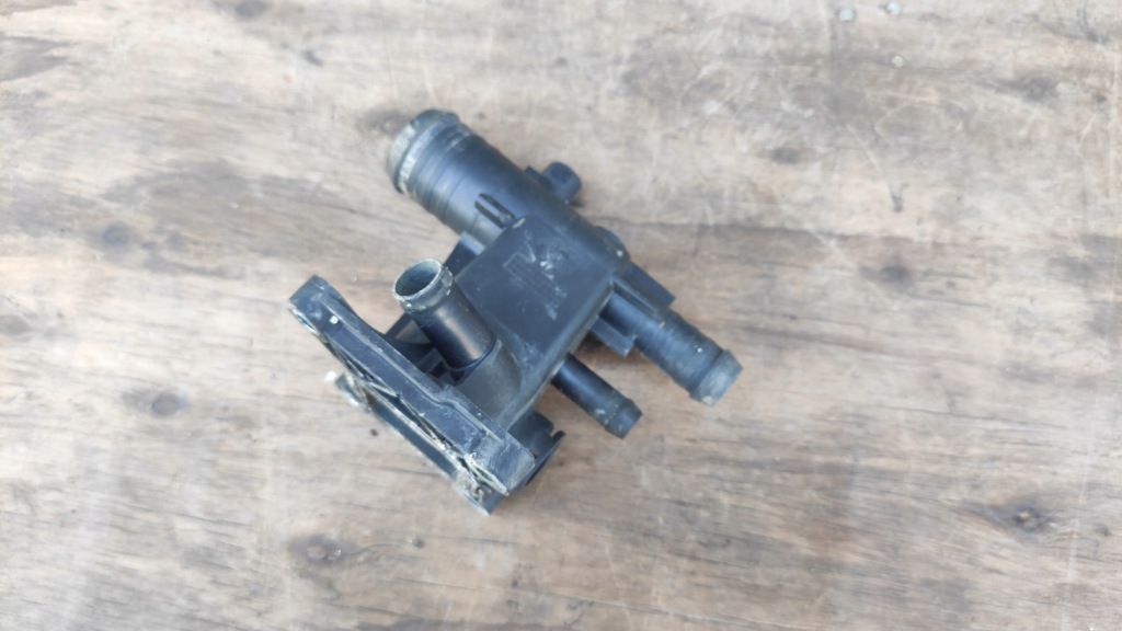 фото №1, Ford fusion usa корпус термостата cj5e 8k556 ab