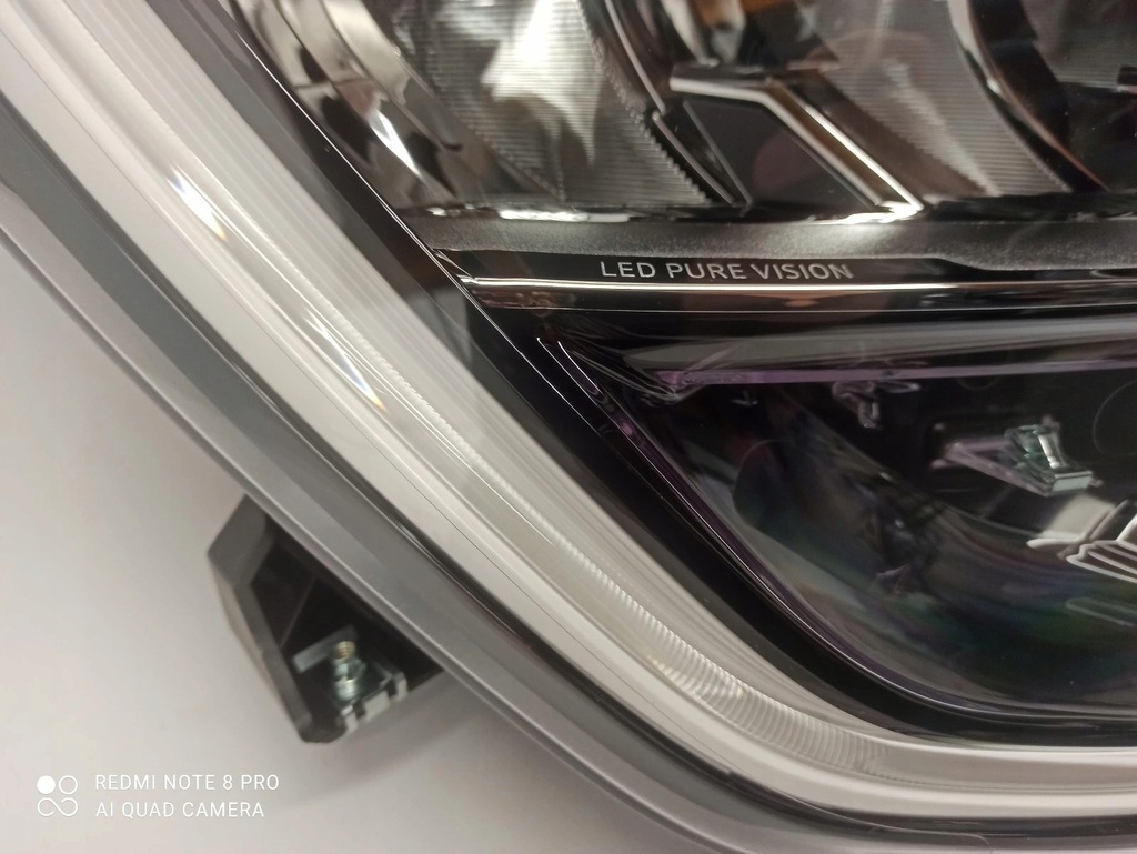 фото №4, Лампа права full led renault arkana 260108141r