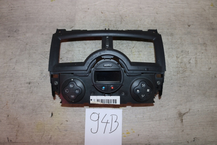 фото №1, Панель керування вентиляція кондиціонер рамка решітка обдув renault megane ii