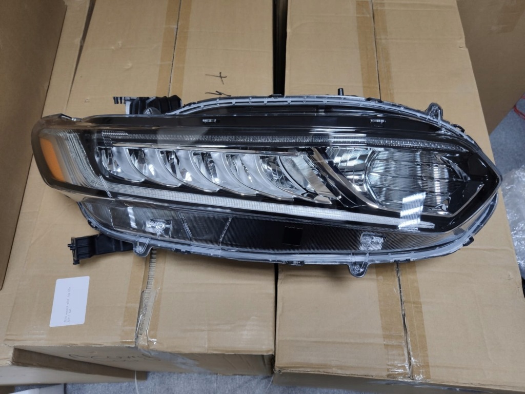 фото №2, Honda accord x лампа правая фара led usa 2018 2021