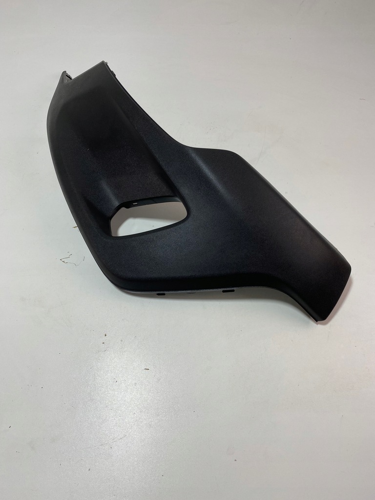 фото №1, Volvo xc40 решётка бампера правый перед