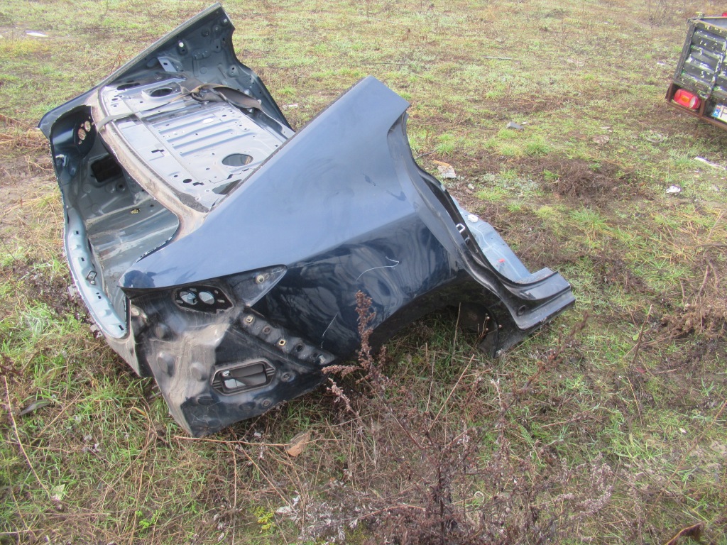 фото №1, Чверть крила правий задня mazda iii bm 13' sedan