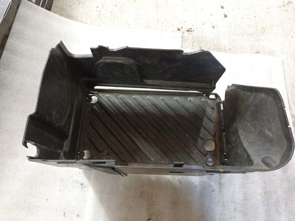 фото №1, Корпус акумулятор mercedes w117 w176 w246 2.2 cdi