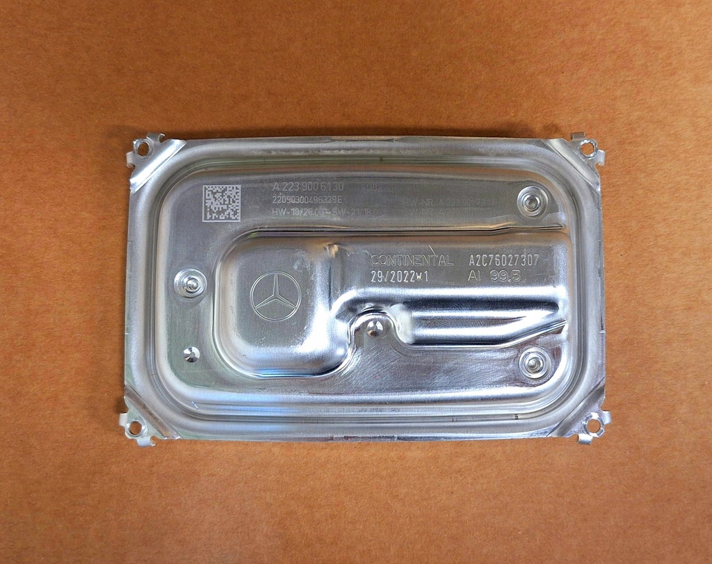 фото №1, Mercedes преобразователь модуль led a2239006130 org