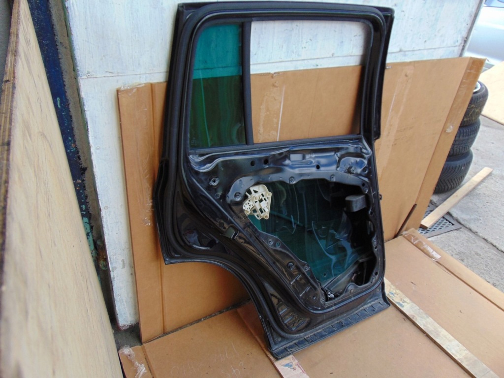 Двері лівий задня vw tiguan 1 r-line lc9x Зі Шроту