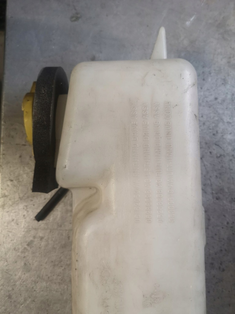 фото №6, Chrysler pt cruiser бак жидкость 05152059aa