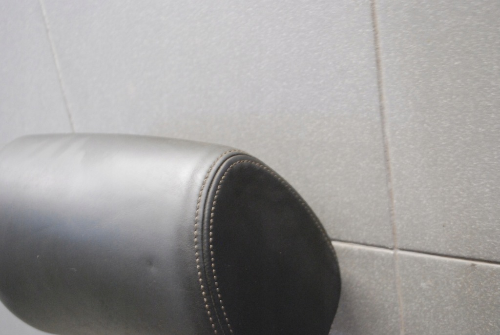 фото №6, Підголівник перед чорний audi a8 d3 світла nić