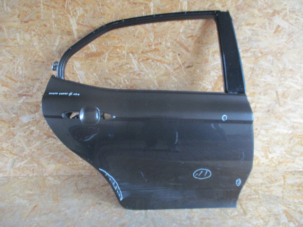 фото №1, Дверь правое задние задняя toyota camry viii 17-