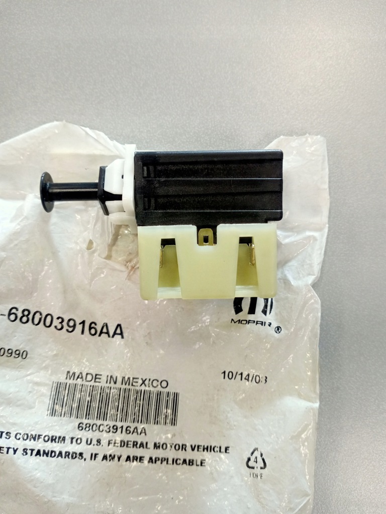 фото №9, Выключатель свет стоп dodge 68003916aa