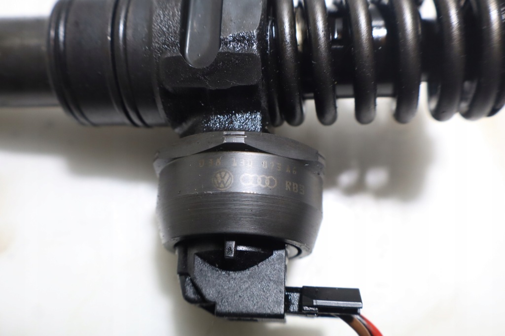 фото №4, Насоси-форсунки насос-форсунка skoda octavia ii 1.9tdi