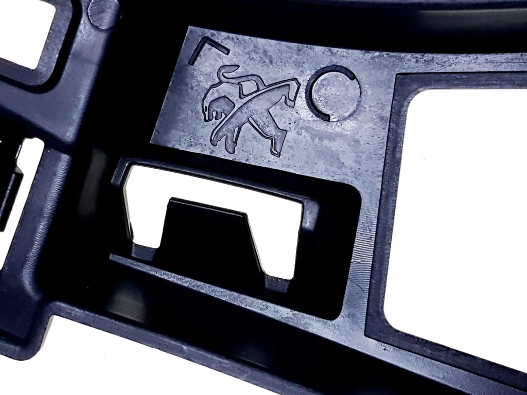 фото №12, Proace city 19- напрямна кронштейн бампер підкрилок перед