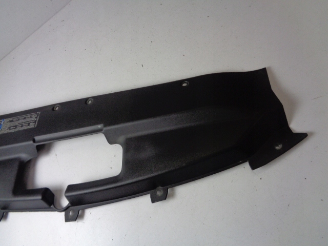 Накладка поперечина перед cadillac escalade 3 ext pickup 2008 год Цена