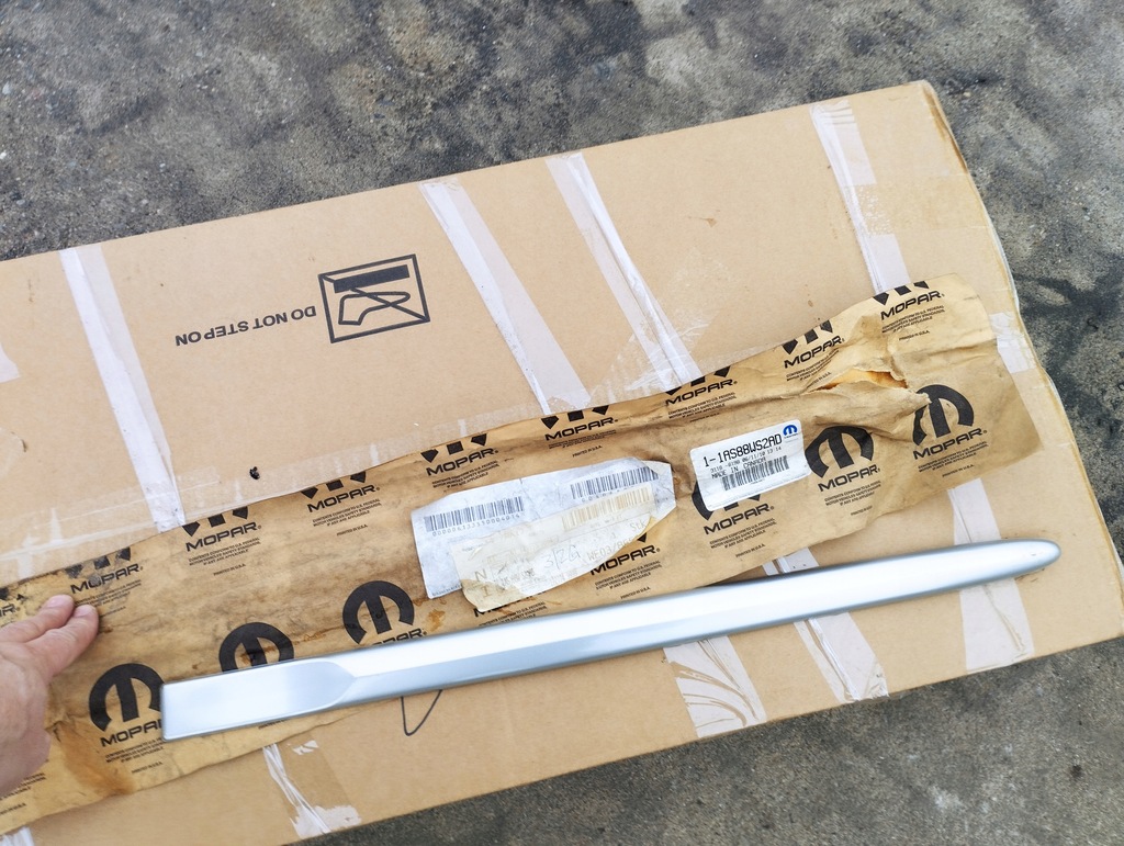 фото №1, Chrysler pt cruiser двері молдинг накладка задня nowa