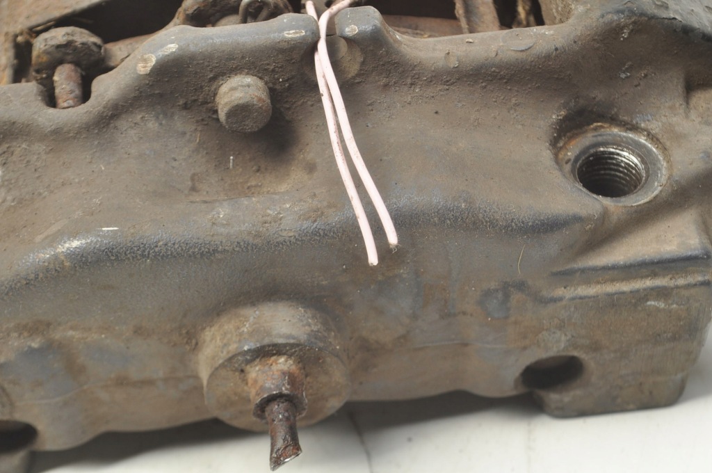 Porsche boxster 986 2.7 супорт гальмівний правий перед 986351422 Оригінал