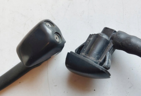 фото №1, Насадка распылителя омыватель toyota corolla verso i 2000-2004