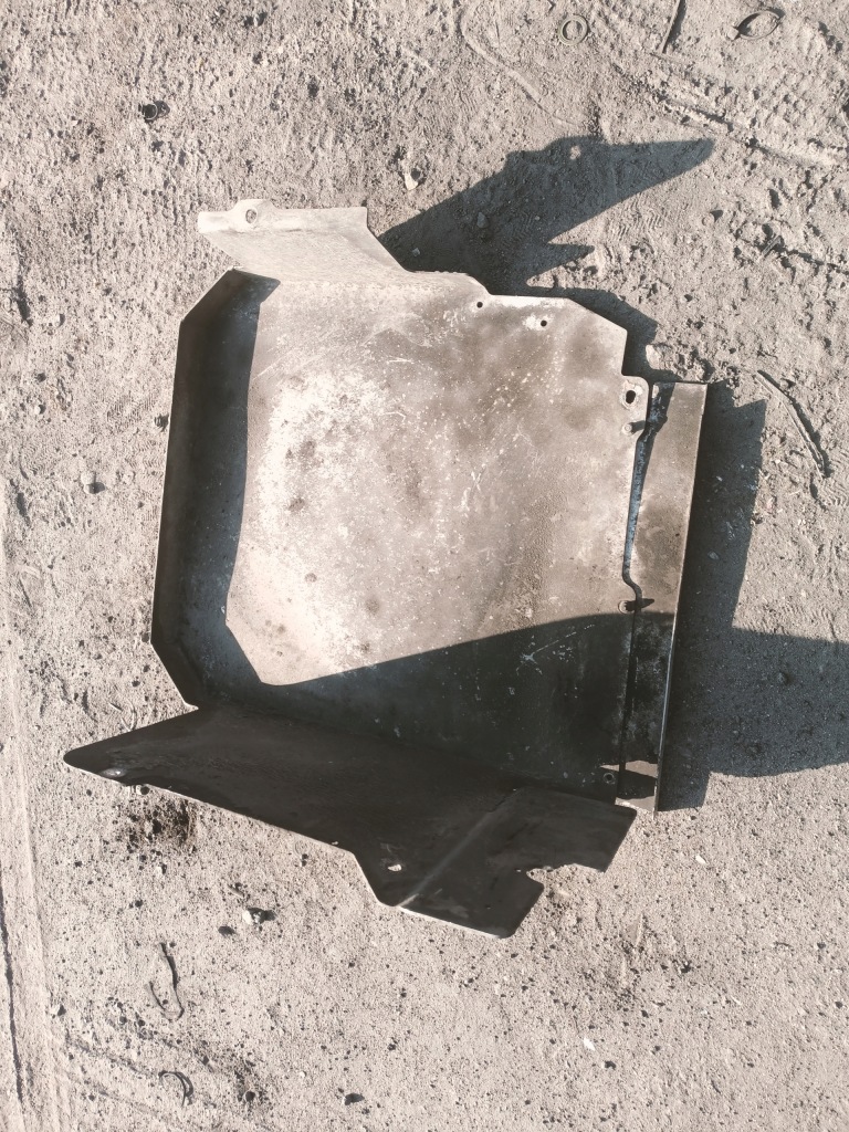 фото №3, Scania r лист глушника кришка захист euro 3 xpi