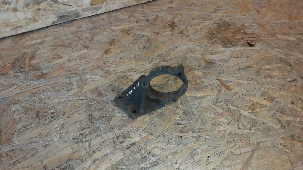 фото №3, Nissan almera tino 2,2 di o5 r опора полуось