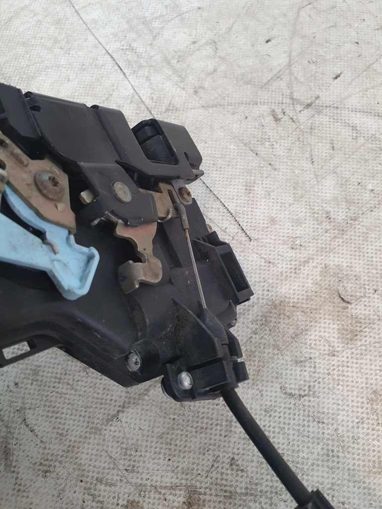 фото №13, Замок дверь правый перед оригинальный номер 3d1837016 seat toledo iii 05r.