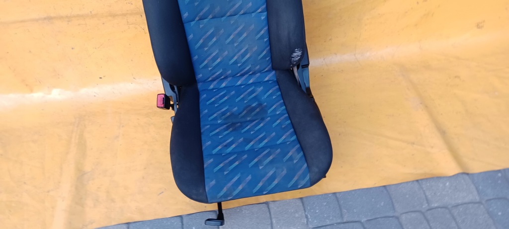 Купить Сиденье левое  перед mercedes w202 95-00r niebiesko чёрный .