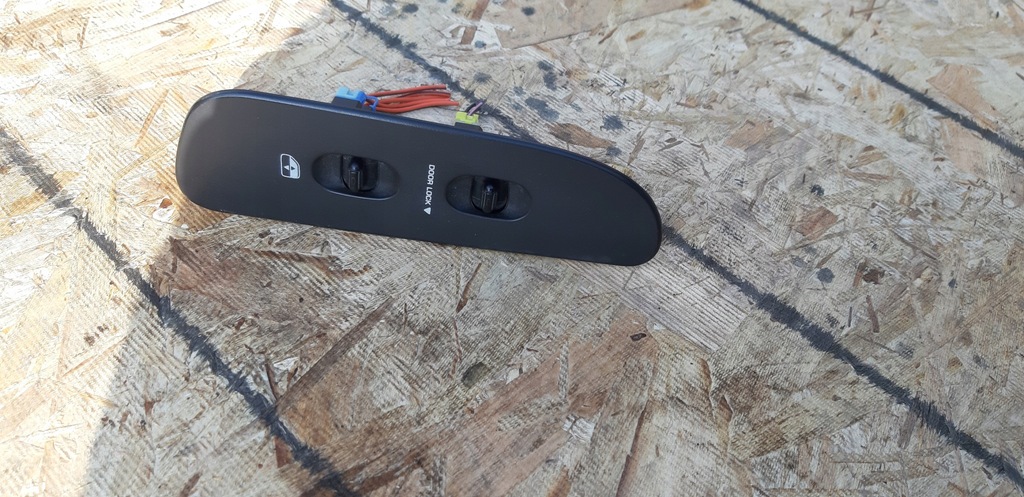 фото №1, Панель окон dodge ram 02-08r