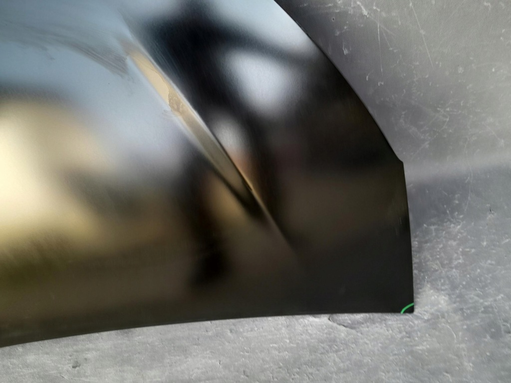 Toyota yaris 11- капот перед передня оригінал Зі Шроту