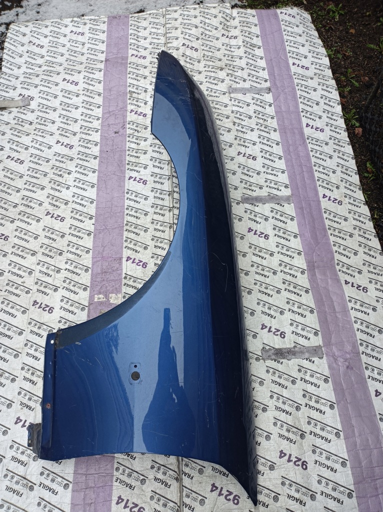 Купити Porsche 968 крило передній ліве