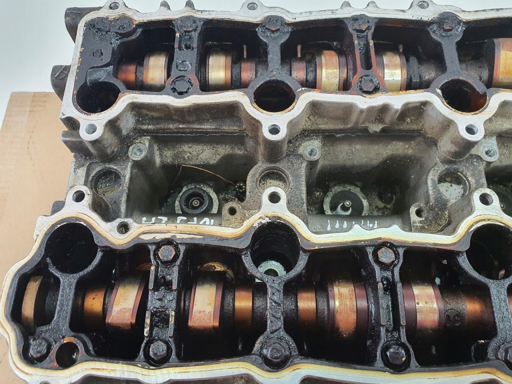 фото №7, Головка двигателя citroen c5 3.0 10fj2h 9631076610