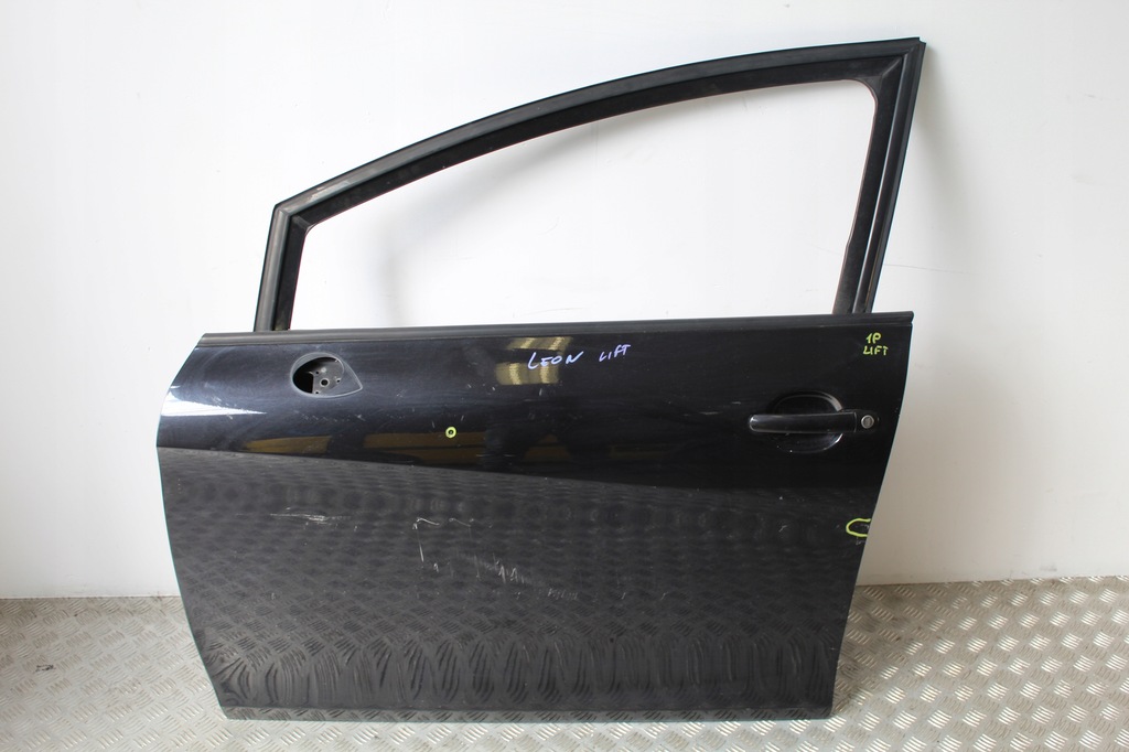 фото №1, Дверь левый перед передние leon ii 1p lift