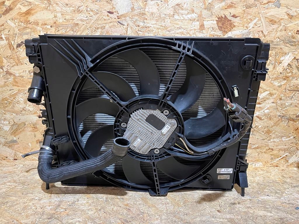 фото №16, Kompletny перед капот бампер pas лампы maserati levante 3.0d 16- europa