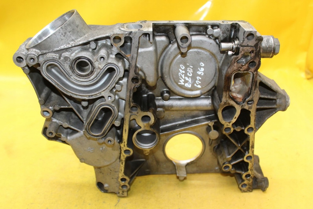 фото №6, Mercedes-benz оригінальний номер r6110150002 корпус розподільного валу