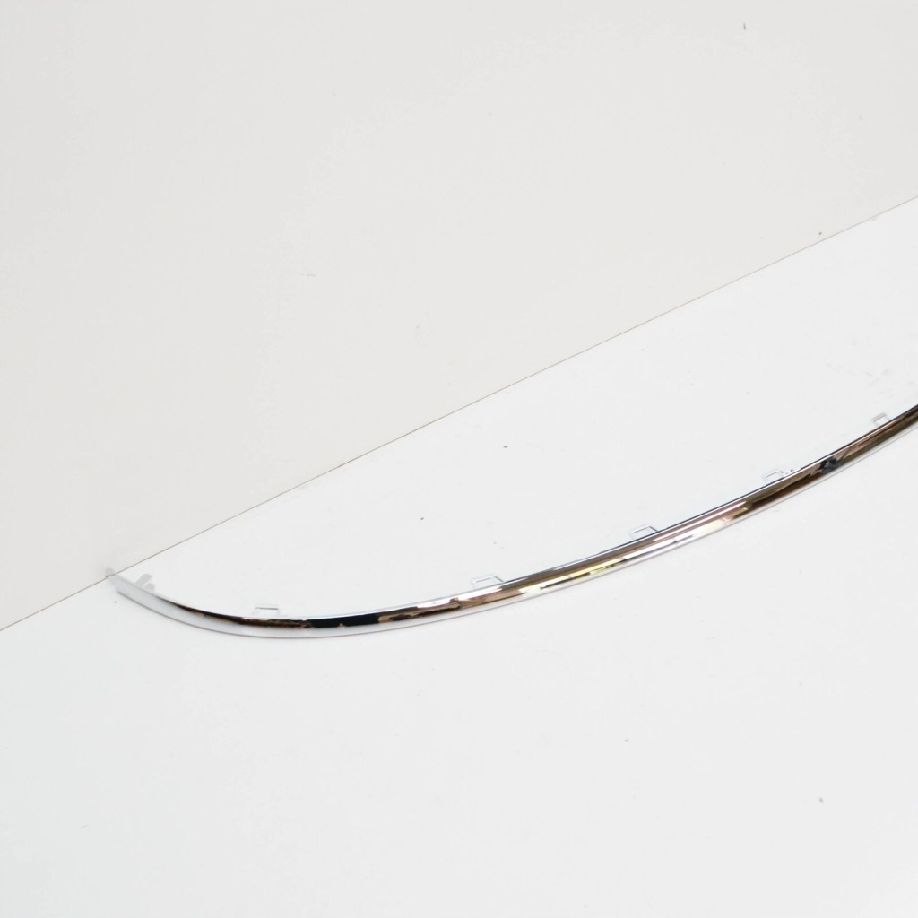 фото №3, Audi a8 d4 rear бампер trim смуга 4h0807443a2zz