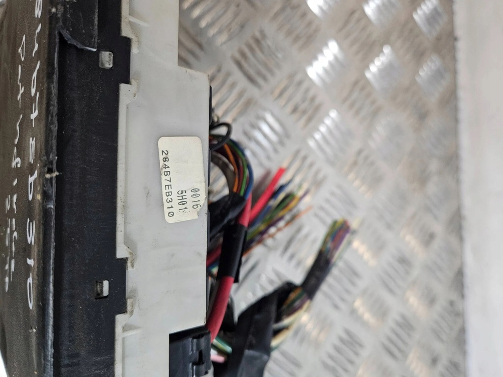 фото №5, Nissan pathfinder r51 2007 рамка / модуль предохранителей