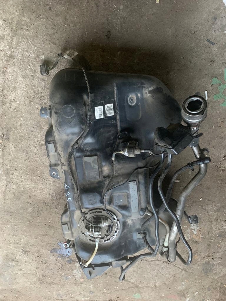 фото №1, Idealny бак пального kpl. mercedes a35 w177 1