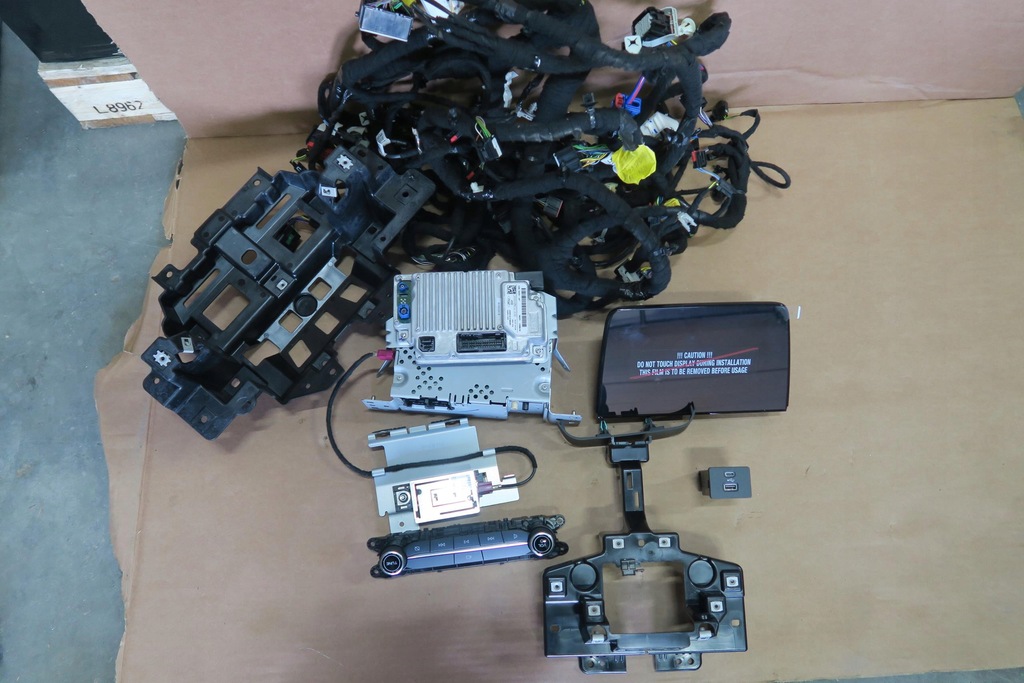 фото №1, Ford kuga mk3 радио сенсорный навигация набор синхронизация 3 камера перед