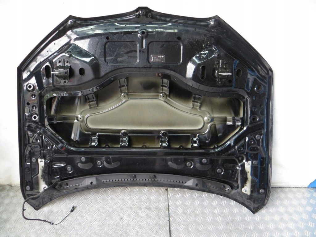 Bmw x1 e84 капот крышка двигателя 668 14- Киев