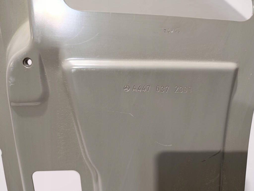 Блок двигуна обшивка праве mercedes vito 447 a4476372309 Оригінал