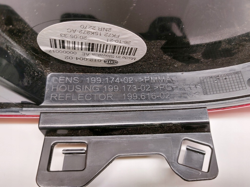 фото №9, Jaguar f-pace fk7215k272 лампа бампера заднего nowa