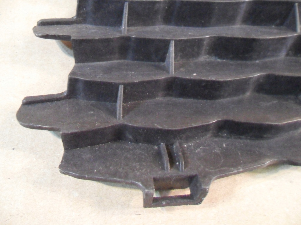 фото №7, Решётка бампера перед suzuki swift 71742-72k0