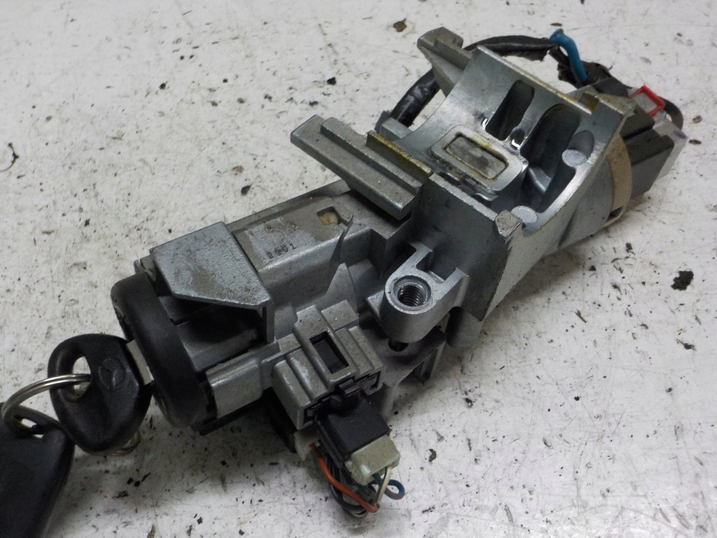 фото №1, Mazda 6 замок зажигания ключ