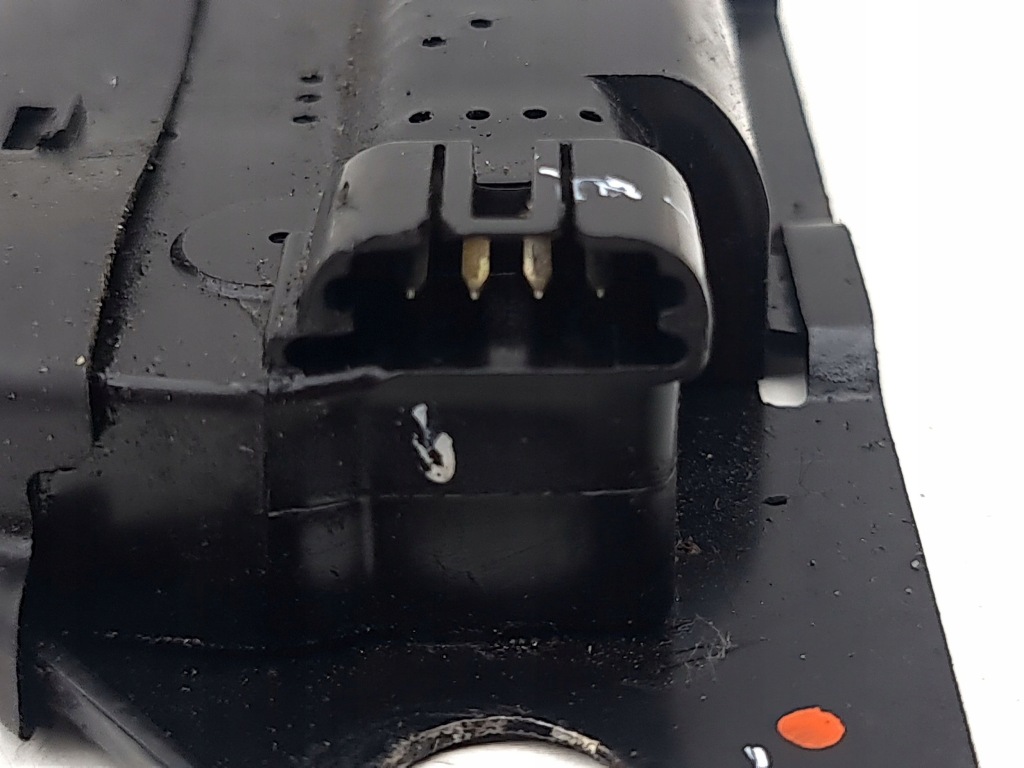 Tesla model s замок капот 2015 Зі Шроту